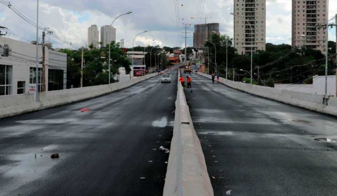 Viaduto do plano mobilidade Ribeirão recebe sinalização