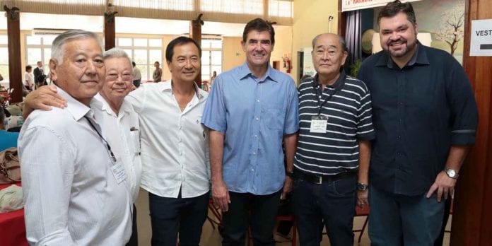 Um dos fundadores foi homenageado pela diretoria da Associação Nipo-Brasileira