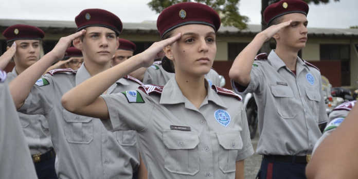 escolas militar